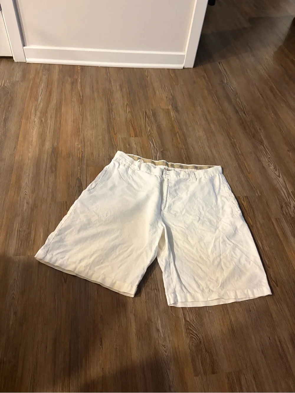 N/A classic white